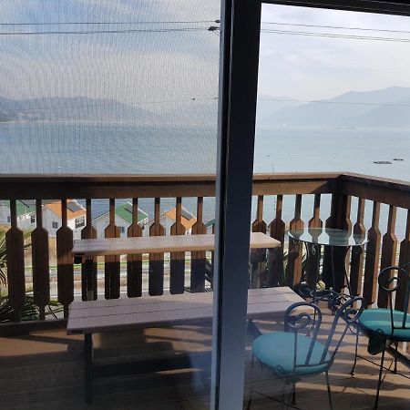 Rainbow Hill Pension Namhae Exterior foto