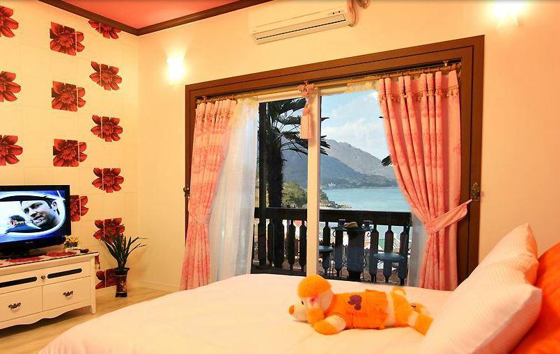 Rainbow Hill Pension Namhae Exterior foto